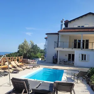Chiara Mit Meerblick Und Pool Und Jacuzzi Apartment Lovran